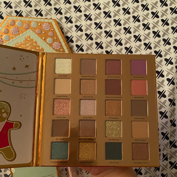Too Faced 2019 Holiday Makeup - Picture 2 of 6
